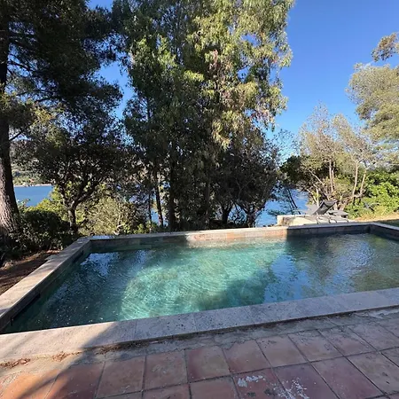 Provençale Authentique Front De Piscine Et Privée *